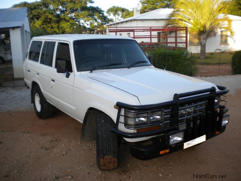 Toyota LAND CRUISER 4.0 3F in Namibia