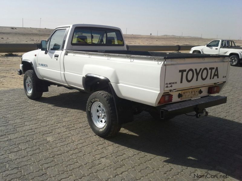 Toyota HILUX 2.4 /4X4 in Namibia