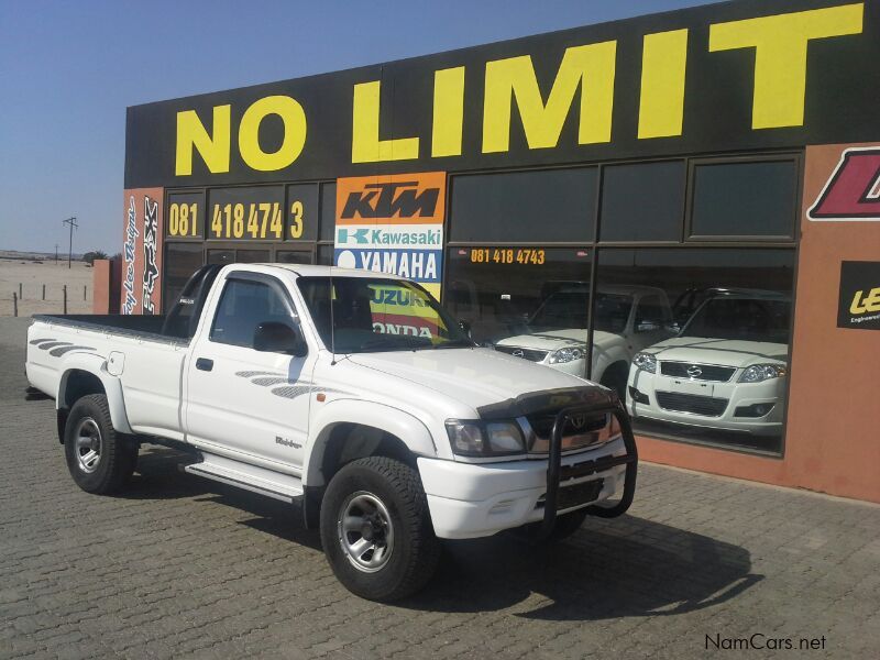 Toyota HILUX 2.7/DIFF LOCK in Namibia