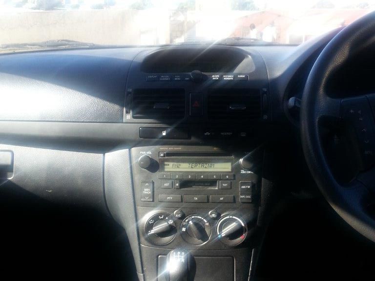 Toyota Avensis 2.0 in Namibia