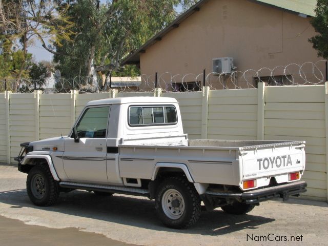 Toyota Land Cruiser Brutus in Namibia