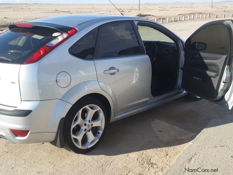 Ford FOCUS 1.6i AMBIENTE 5Dr in Namibia