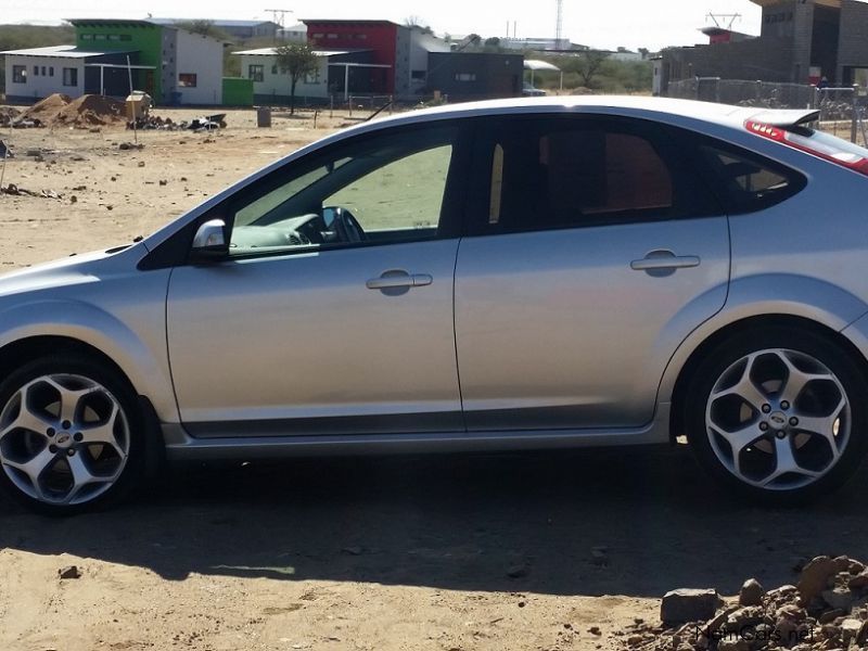 Ford FOCUS 1.6i AMBIENTE 5Dr in Namibia