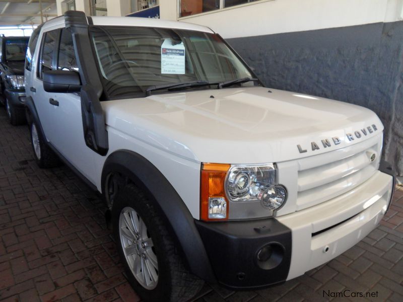Land Rover Discovery TDV6 HSE in Namibia