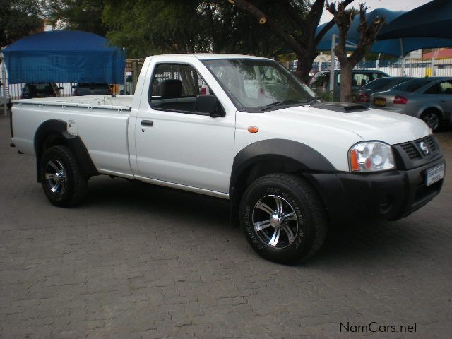 Nissan NP300 2.5 TDi 4X4 S/CAB in Namibia