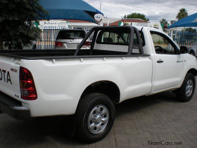 Toyota Hilux 2.5 D4D SRX 4X4 S/Cab in Namibia