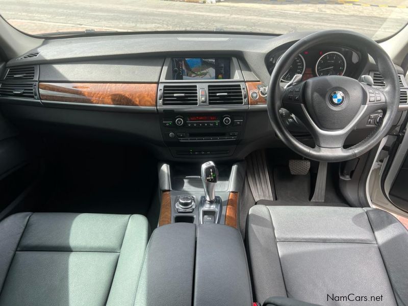 BMW X6 xDRIVE50i in Namibia