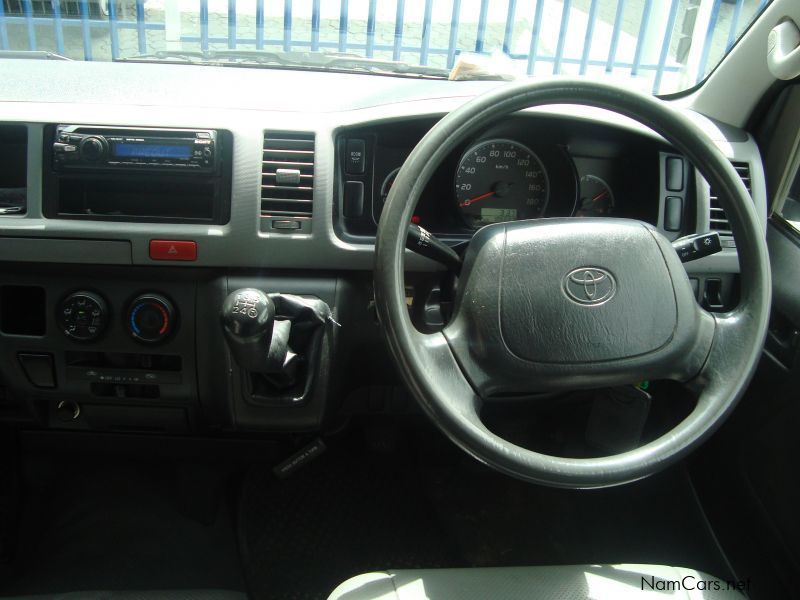 Toyota Quantam 2.7 VVTi 15-Seater in Namibia