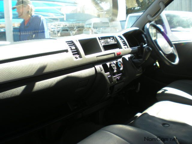 Toyota Quantum 2.7 VVTi 14 Seater in Namibia