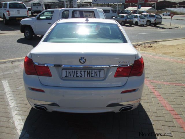 BMW 740 in Namibia
