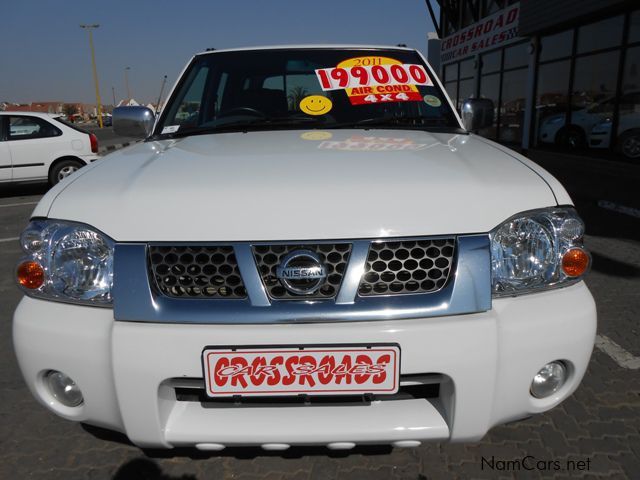 Nissan NP300 2.4i Hardbody D/Cab 4X4 in Namibia