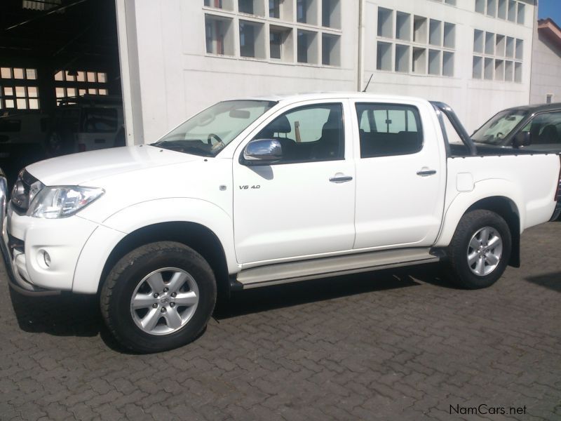 Toyota HILUX 4.0 D/CAB A/T in Namibia