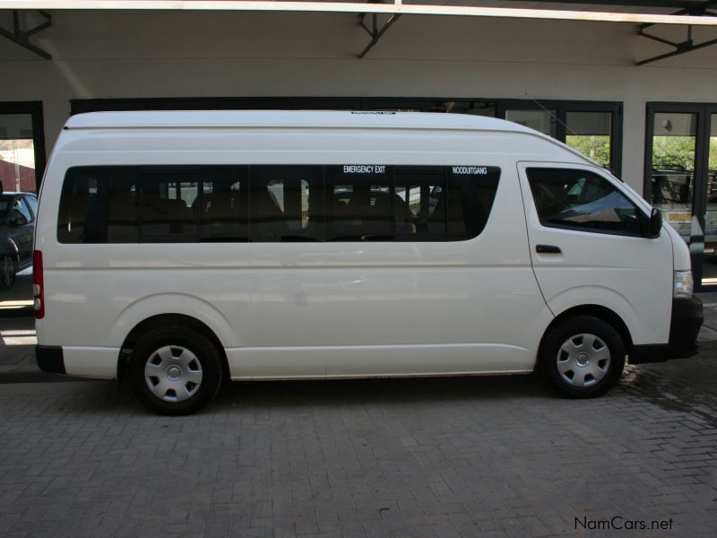Toyota Quantum 2.7 sesfikile 15 seater in Namibia