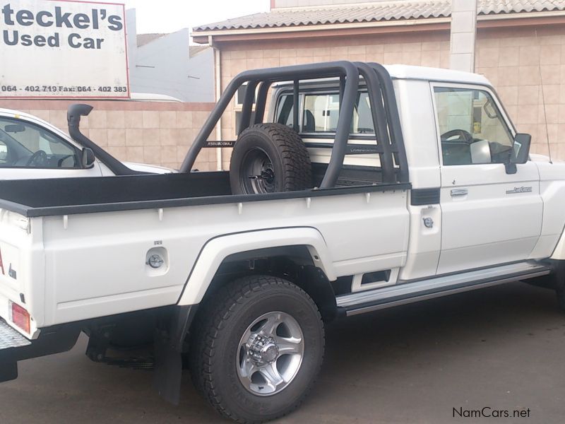 Toyota LANDCRUISER 4.0 in Namibia