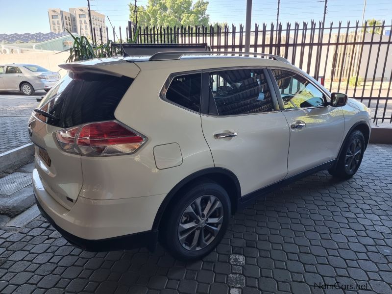 Nissan X-trail 2.0XE 2x4 in Namibia