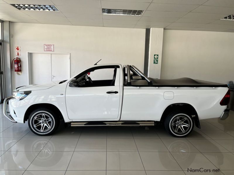 Toyota Hilux VVTI 2.0 in Namibia