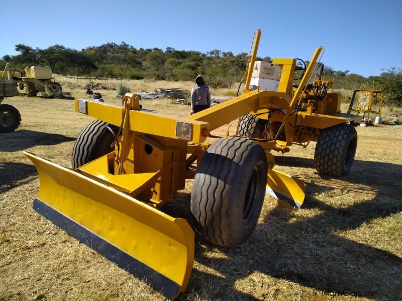 MBU MBU G 4 GRADER in Namibia