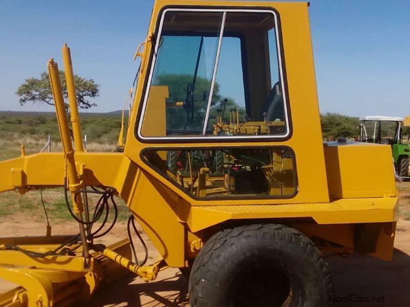 MBU MBU G 4 GRADER in Namibia