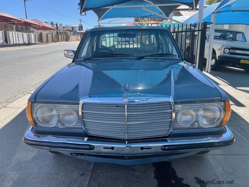 Mercedes-Benz Mercedes Benz 240D in Namibia