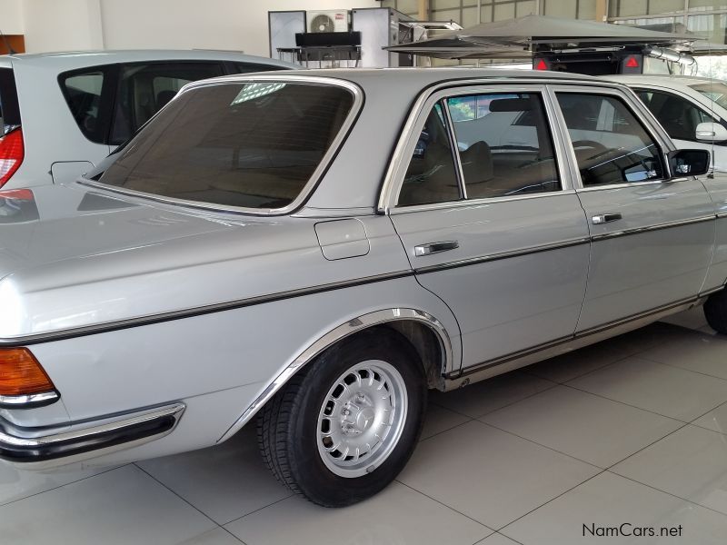 Mercedes-Benz 280E A/T in Namibia