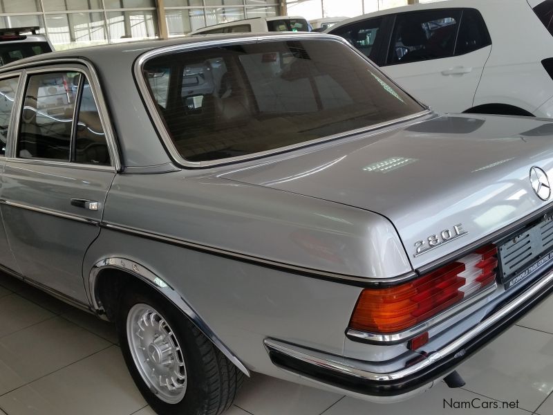 Mercedes-Benz 280E A/T in Namibia