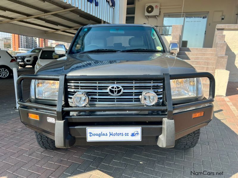 Toyota Land Cruiser 100 VX V8 in Namibia