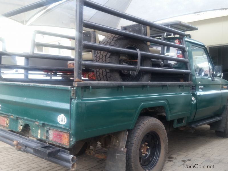 Toyota Land Cruiser 4.5 EFI SC in Namibia