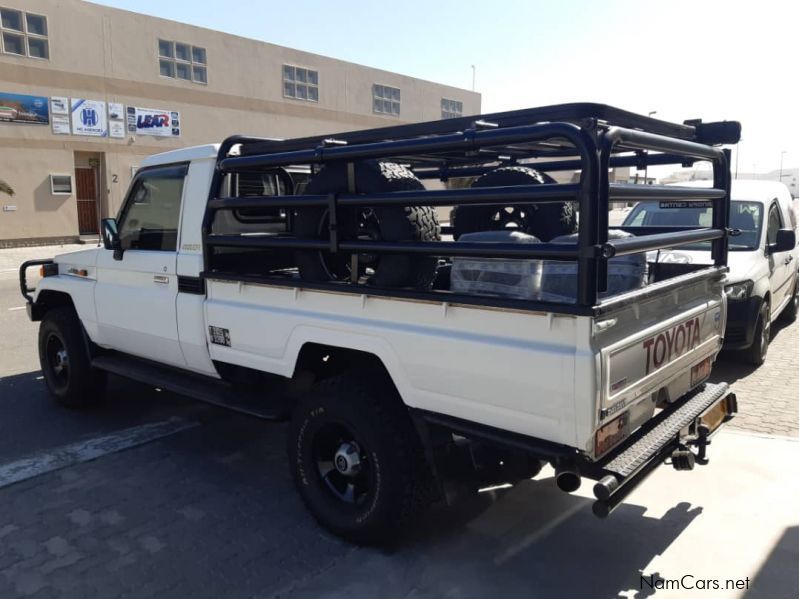 Toyota Land Cruiser 4.5 EFi in Namibia