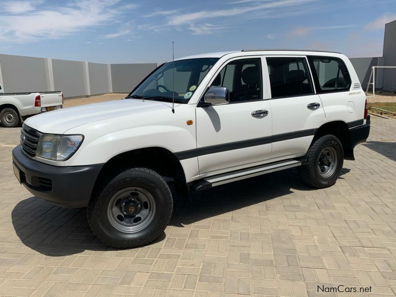 Toyota Land Cruiser 105 GX 4.5 EFI in Namibia