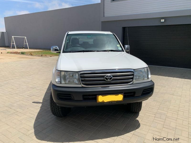 Toyota Land Cruiser 105 GX 4.5 EFI in Namibia