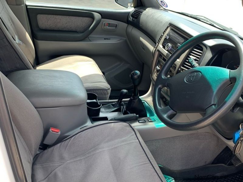 Toyota Land Cruiser 105 GX 4.5 EFI in Namibia