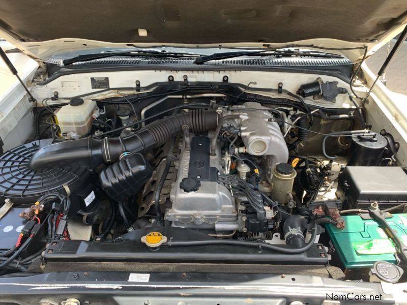 Toyota Land Cruiser 105 GX 4.5 EFI in Namibia