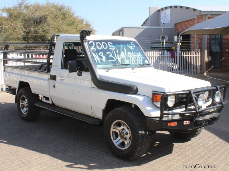 Toyota Cruiser 4.5 EFI in Namibia