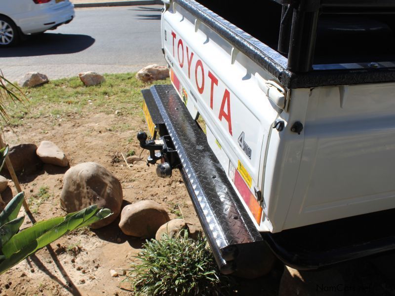 Toyota Cruiser 4.5 EFI in Namibia