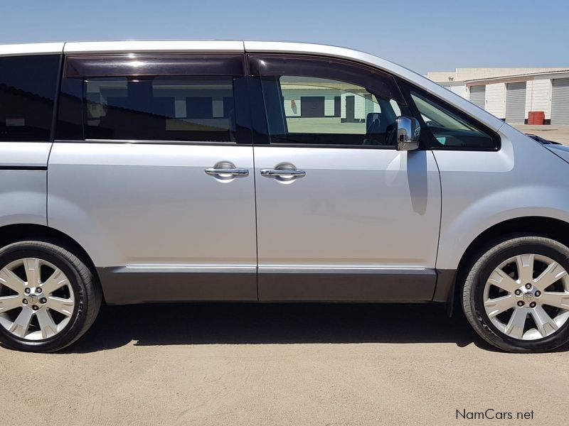 Mitsubishi Delica D5 2.4p 4x4 A/T in Namibia