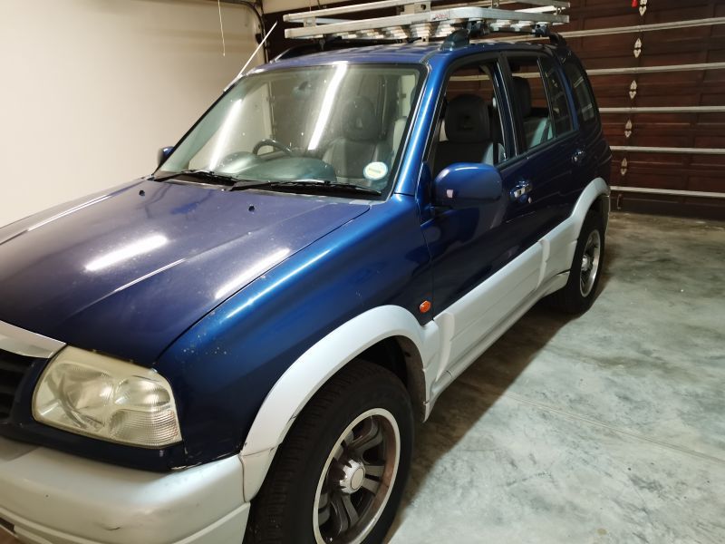 Suzuki Grand Vitara 2.5 V6 4x4 in Namibia