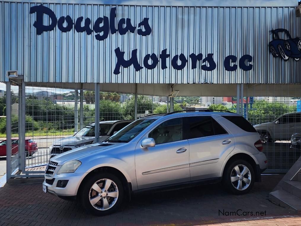 Mercedes-Benz ML500 in Namibia