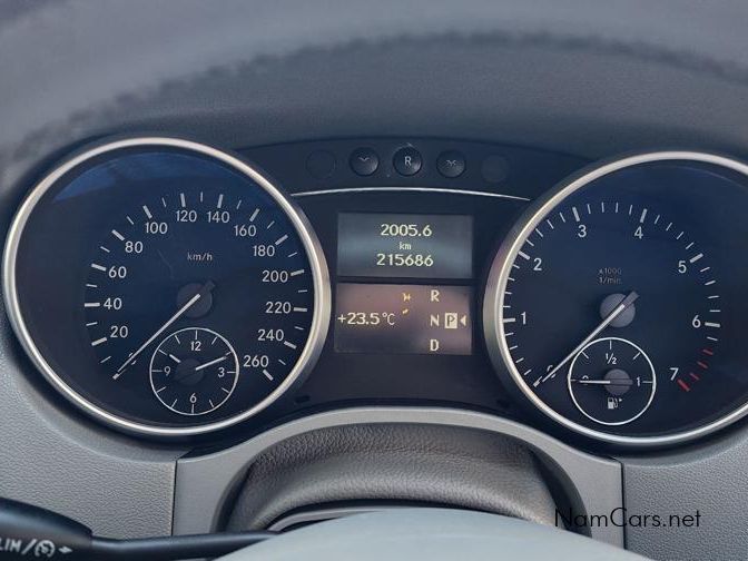Mercedes-Benz ML500 in Namibia