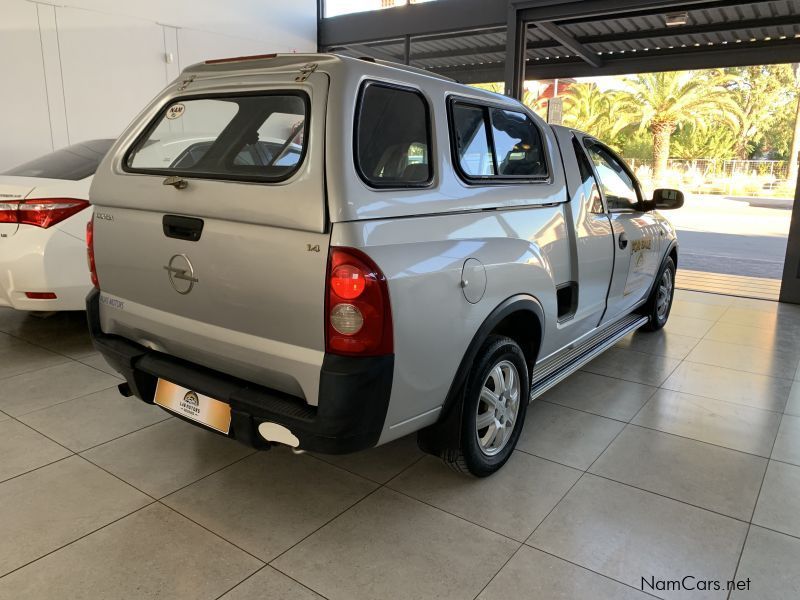 Opel CORSA S/CAB 1.4 in Namibia