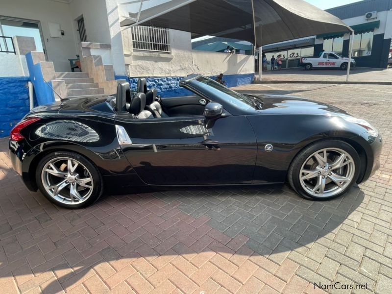 Nissan 370Z Roadster V6 A/T in Namibia