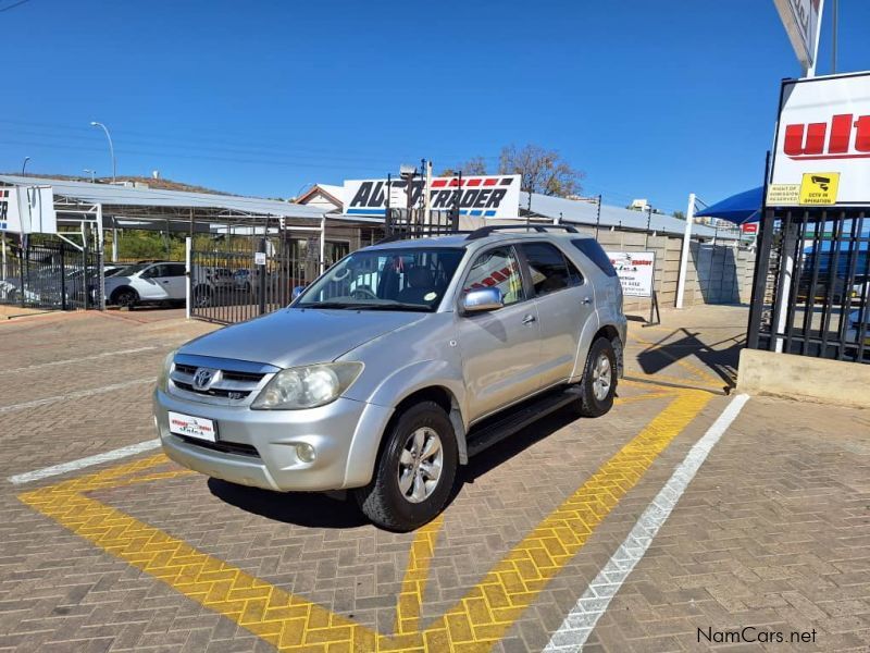 Toyota Fortuner 4L A/T V6 4x4 in Namibia