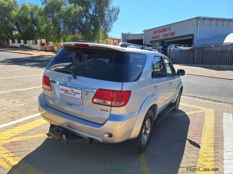 Toyota Fortuner 4L A/T V6 4x4 in Namibia