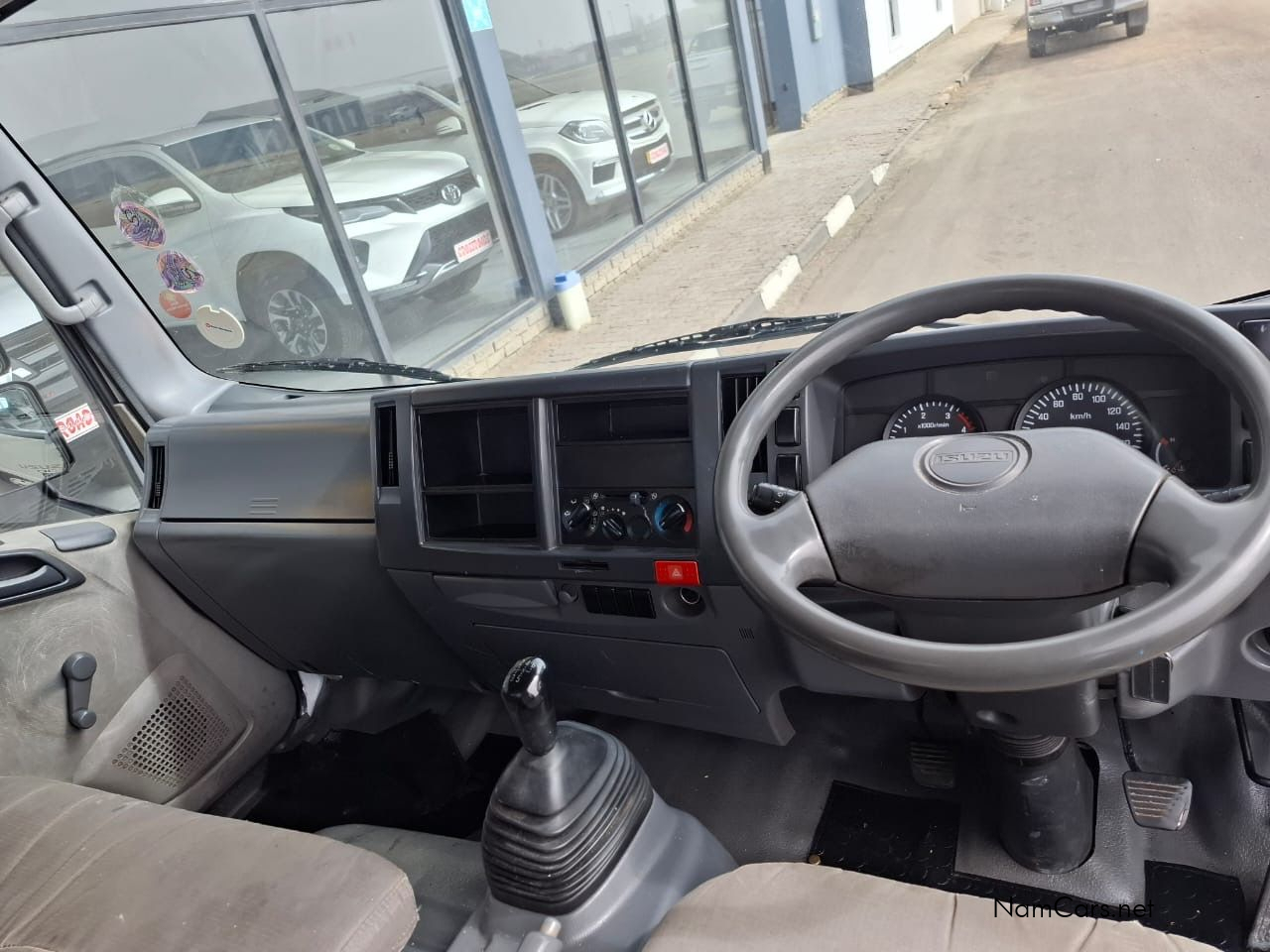 Isuzu NQR 500 DROPSIDE in Namibia