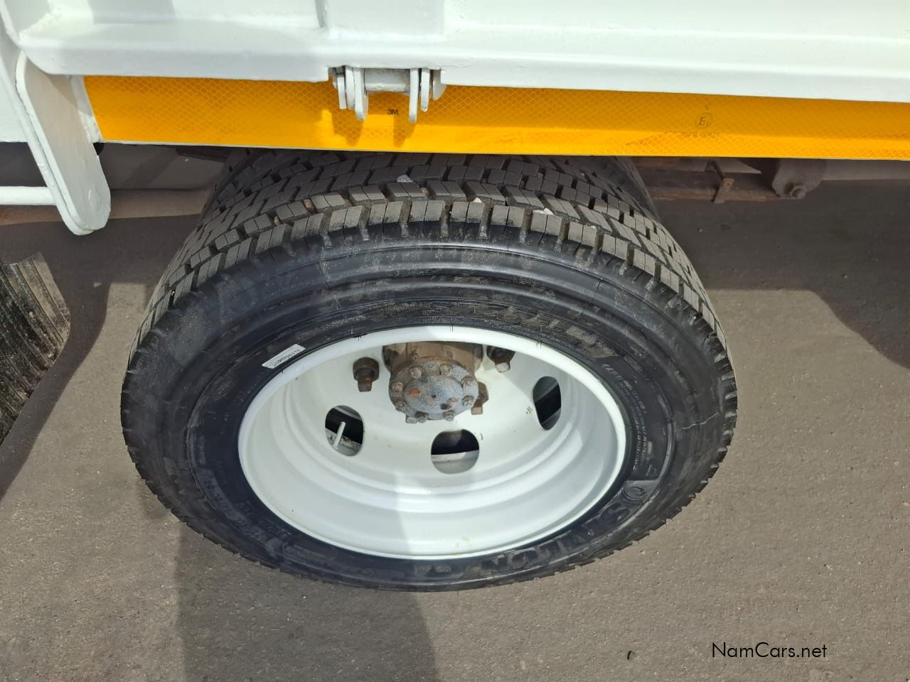 Isuzu NQR 500 DROPSIDE in Namibia