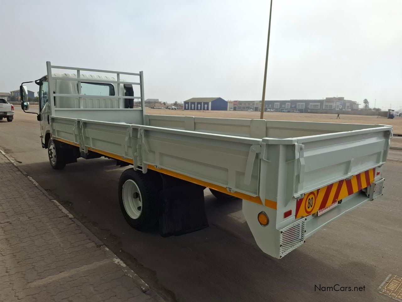 Isuzu NQR 500 DROPSIDE in Namibia