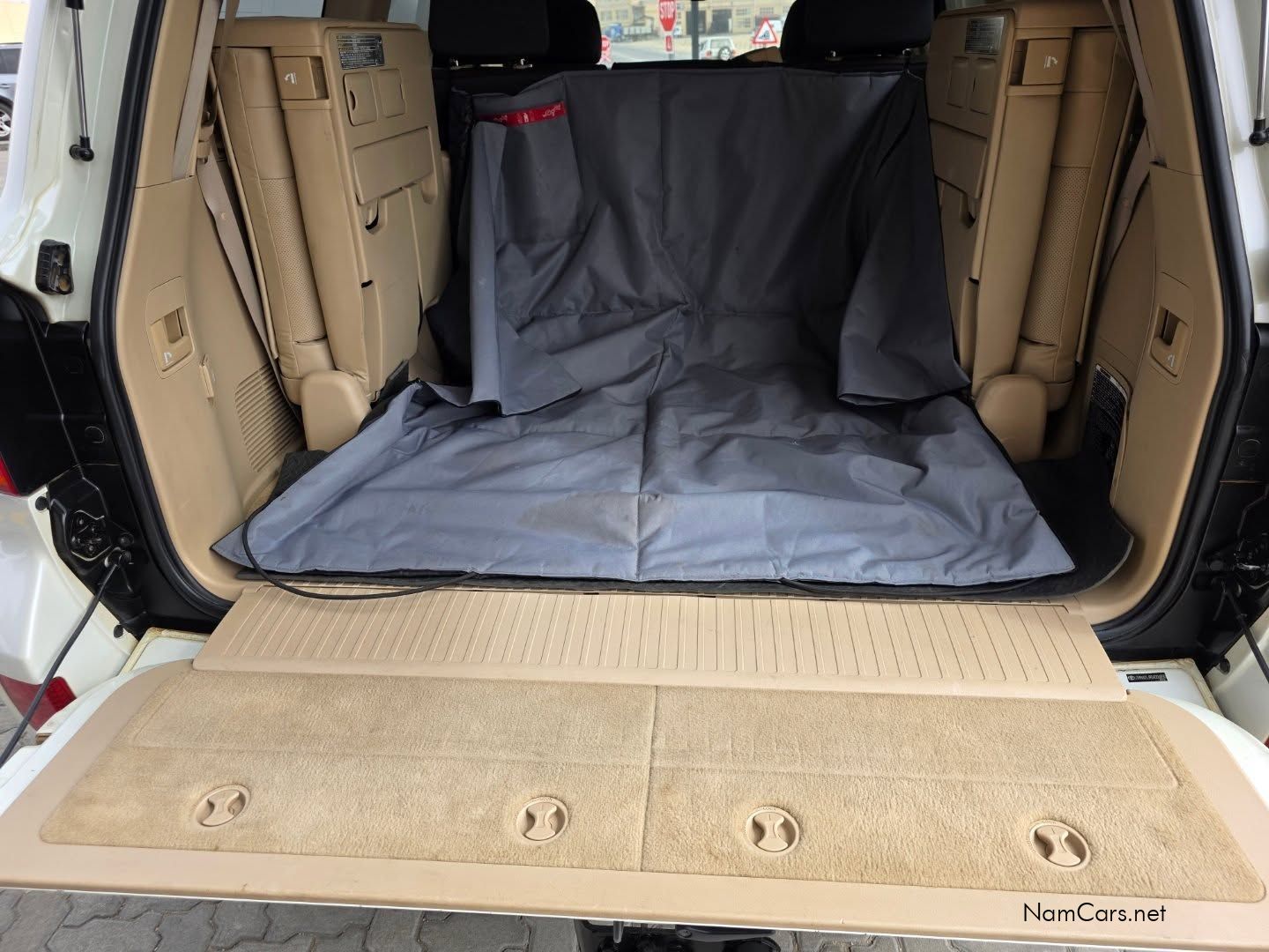 Toyota LAND CRUISER 200 VX V8 4.6 A/T 4X4 //FINANCE AVAILABLE// in Namibia