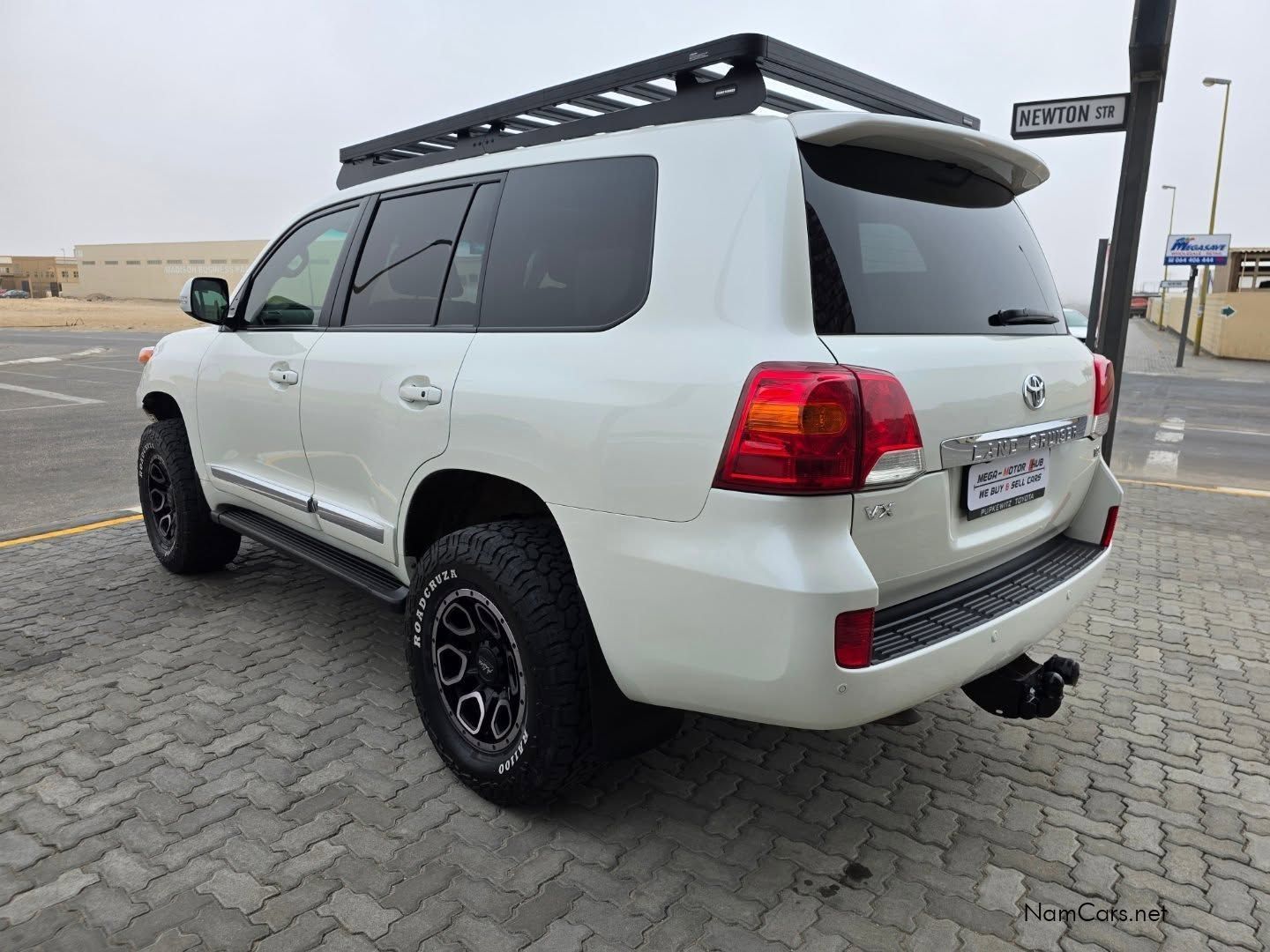 Toyota LAND CRUISER 200 VX V8 4.6 A/T 4X4 //FINANCE AVAILABLE// in Namibia