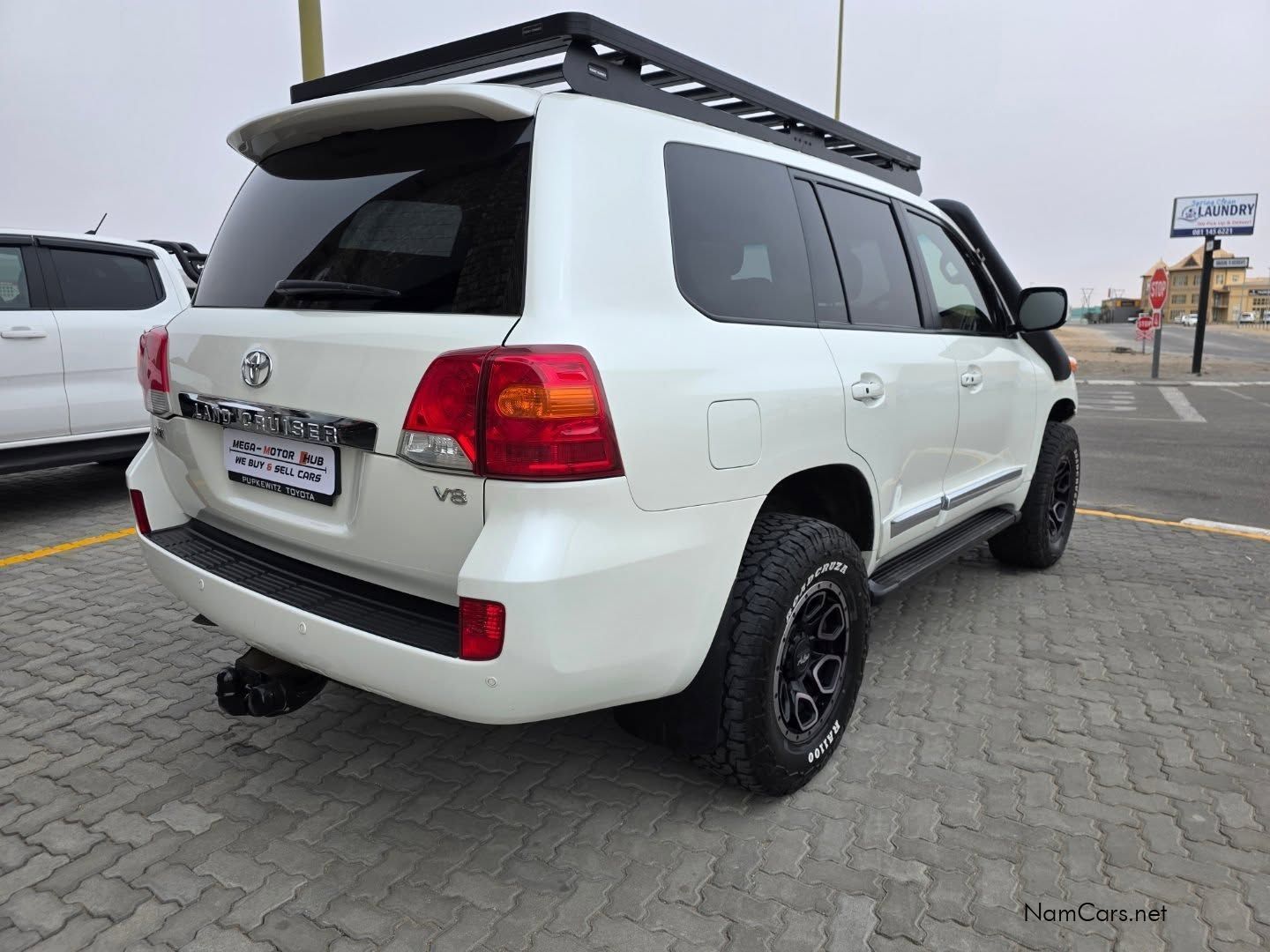 Toyota LAND CRUISER 200 VX V8 4.6 A/T 4X4 //FINANCE AVAILABLE// in Namibia