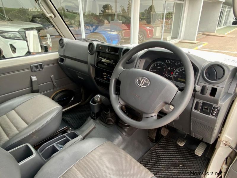 Toyota Land Cruiser V6 4.0Lt in Namibia