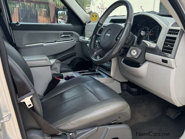 Jeep Cherokee 2.8 CRD Limite A/T 2013 in Namibia